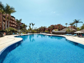 Sea Views Indoor Pool Sauna Gym Wifi, Estepona